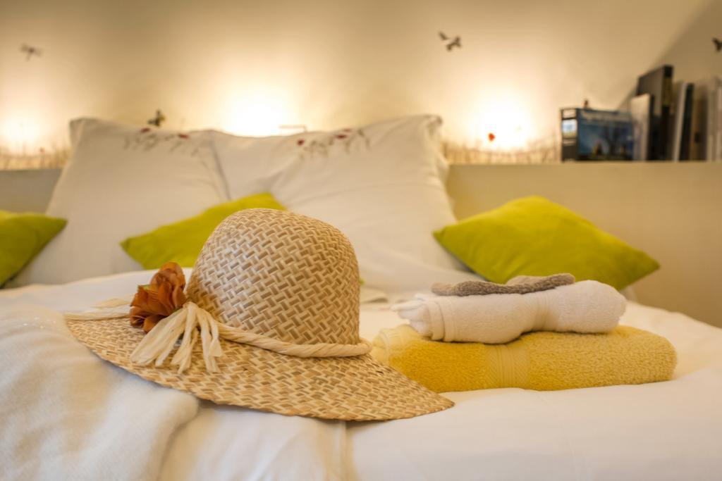 Couette Et Cafe Creme Bed & Breakfast Le Coudray Ruang foto