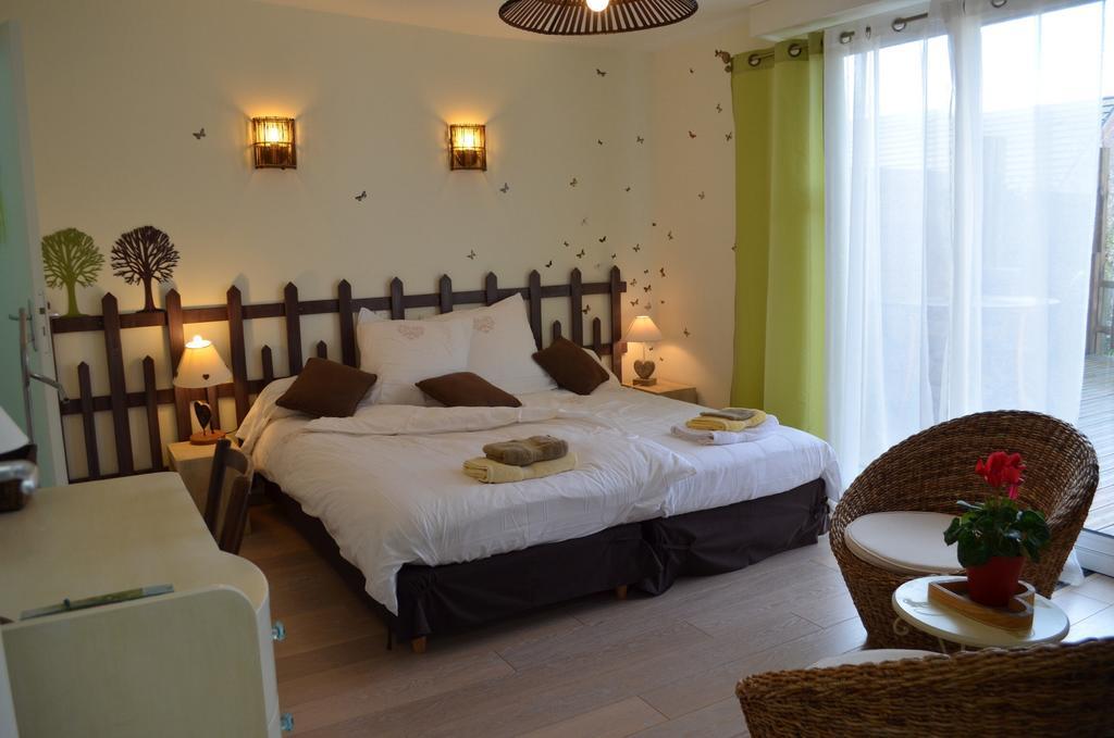 Couette Et Cafe Creme Bed & Breakfast Le Coudray Ruang foto