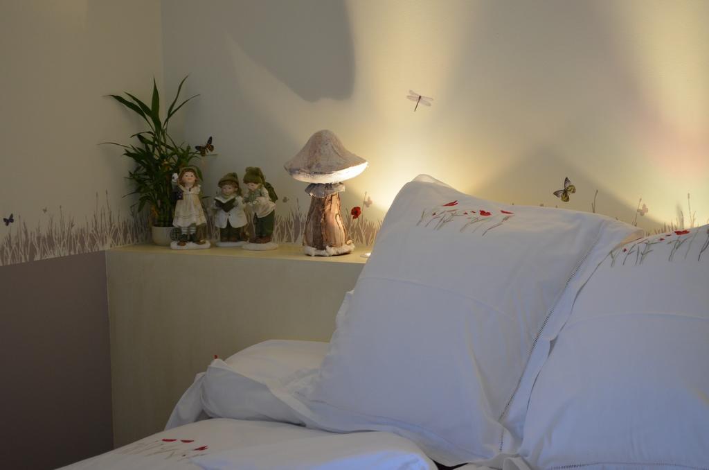 Couette Et Cafe Creme Bed & Breakfast Le Coudray Ruang foto