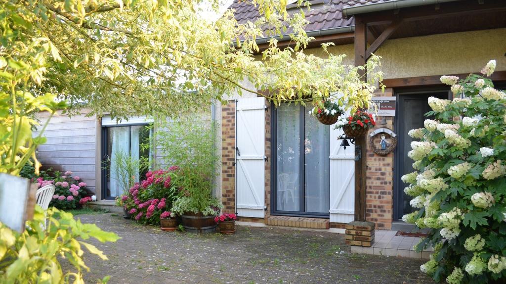 Couette Et Cafe Creme Bed & Breakfast Le Coudray Bagian luar foto